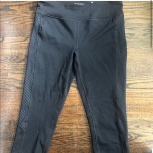 Tek Gear Slimming Athletic Cropped Capri Leggings